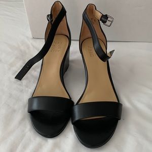 Naturalizer Leonora Wedges